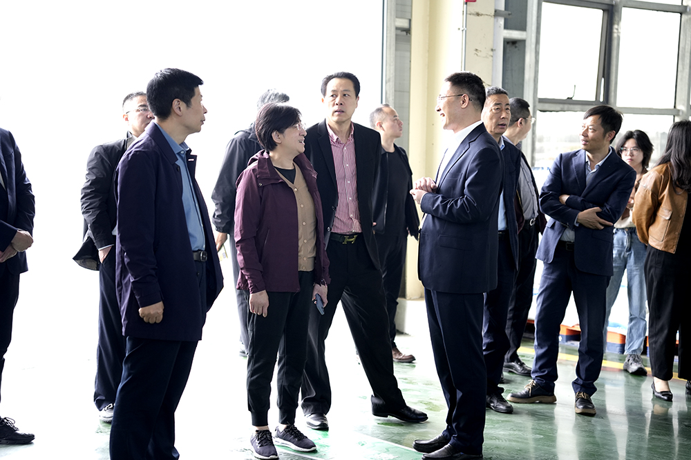 蘇州市吳江區(qū)黎里鎮(zhèn)人大主席袁奕帶領考察團蒞臨豪家股份考察調(diào)研